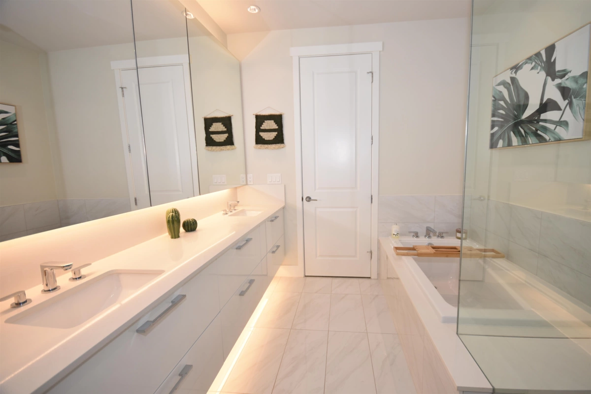 Backyard Photo of 229 5535 Admiral Way, Delta, BC