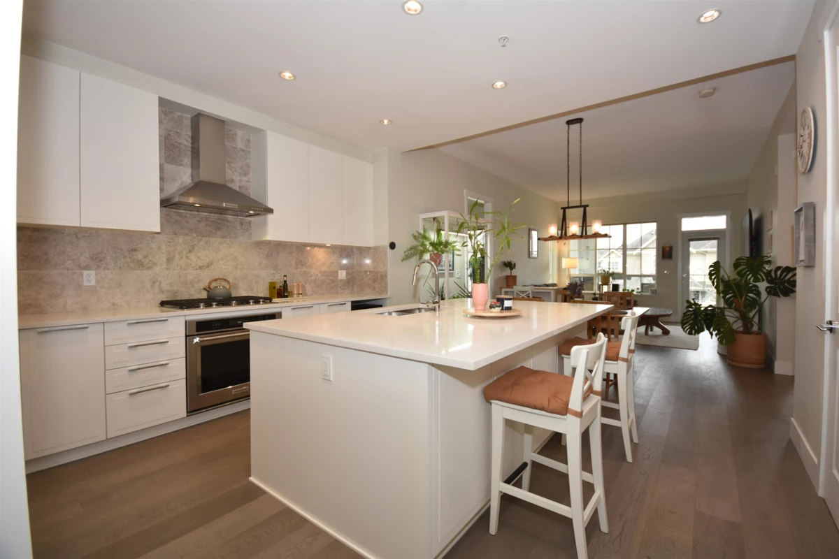 Exterior Rear Photo of 229 5535 Admiral Way, Delta, BC