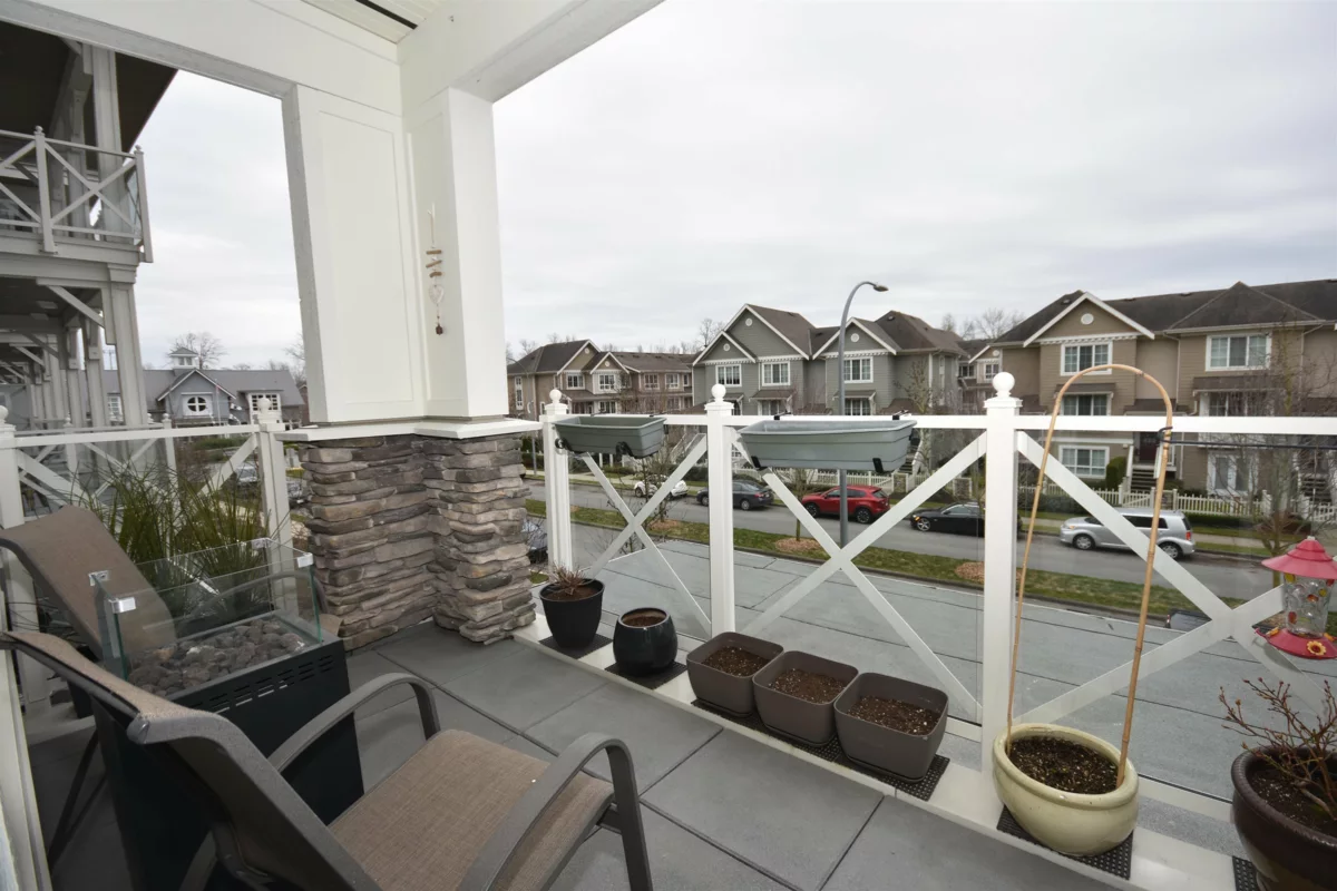 Laundry Room Photo of 229 5535 Admiral Way, Delta, BC