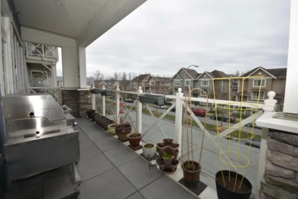 Entry Foyer Photo of 229 5535 Admiral Way, Delta, BC