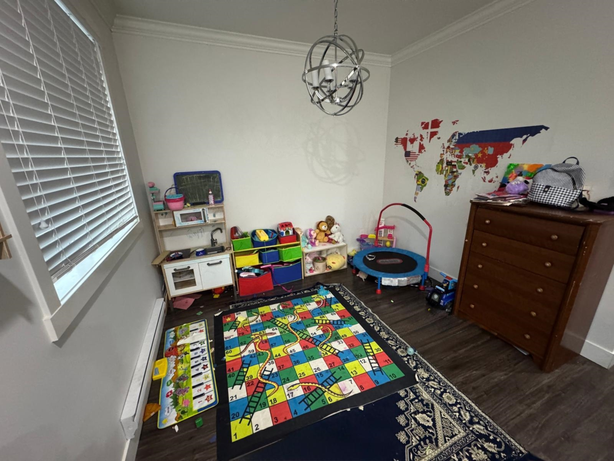 Walk-In Closet Photo of 108 13898 64 Avenue, Surrey, BC