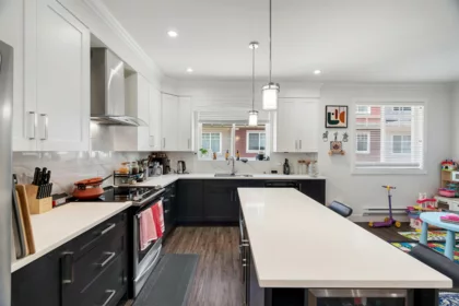 Kitchen Photo of 108 13898 64 Avenue, Surrey, BC