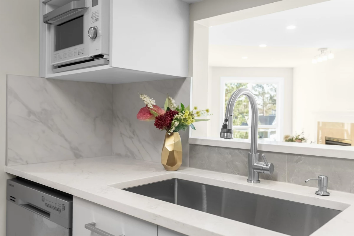 Kitchen Photo of 321 7453 Moffatt Road, Richmond, BC