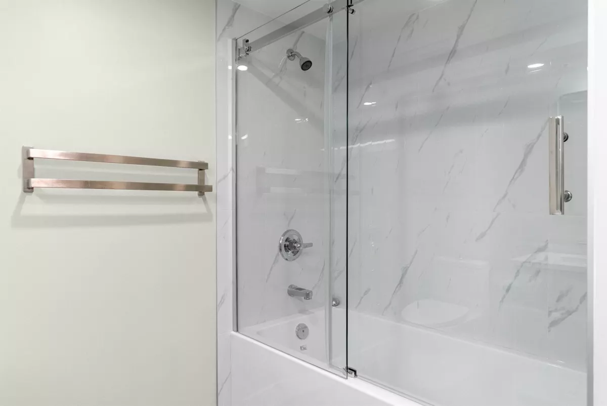 Primary Bathroom Photo of 321 7453 Moffatt Road, Richmond, BC