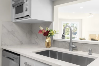 Kitchen Photo of 321 7453 Moffatt Road, Richmond, BC
