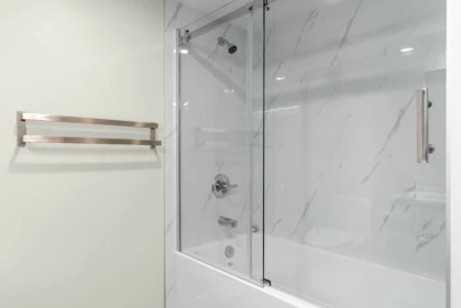 Primary Bathroom Photo of 321 7453 Moffatt Road, Richmond, BC
