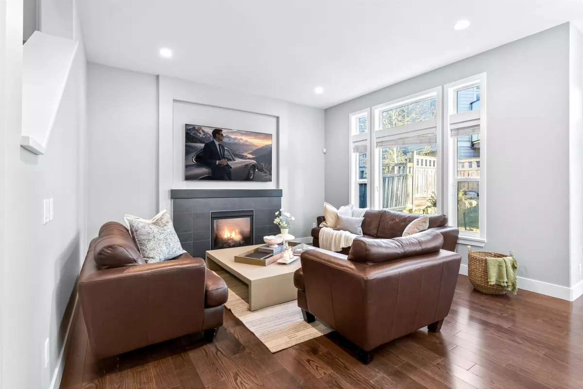 Family Room Photo of 16088 28b Avenue, Surrey, BC