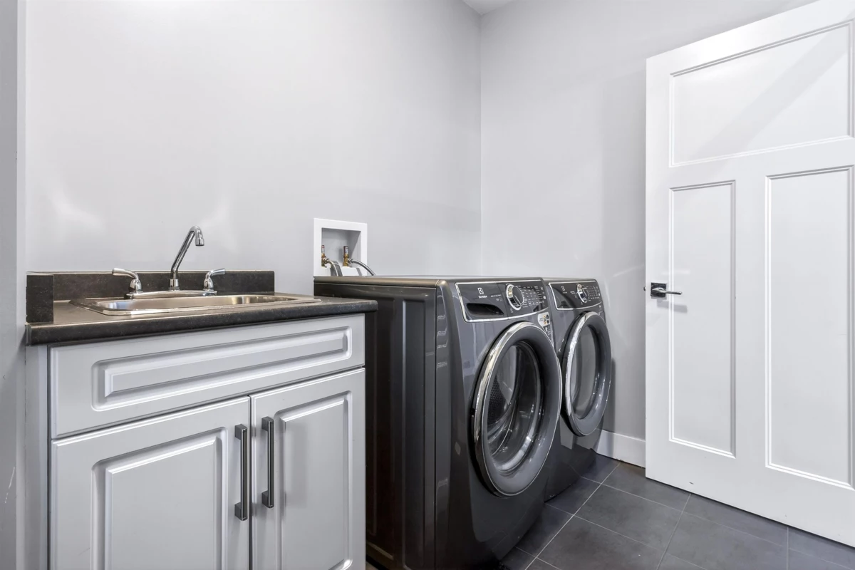 Hallway Photo of 16088 28b Avenue, Surrey, BC