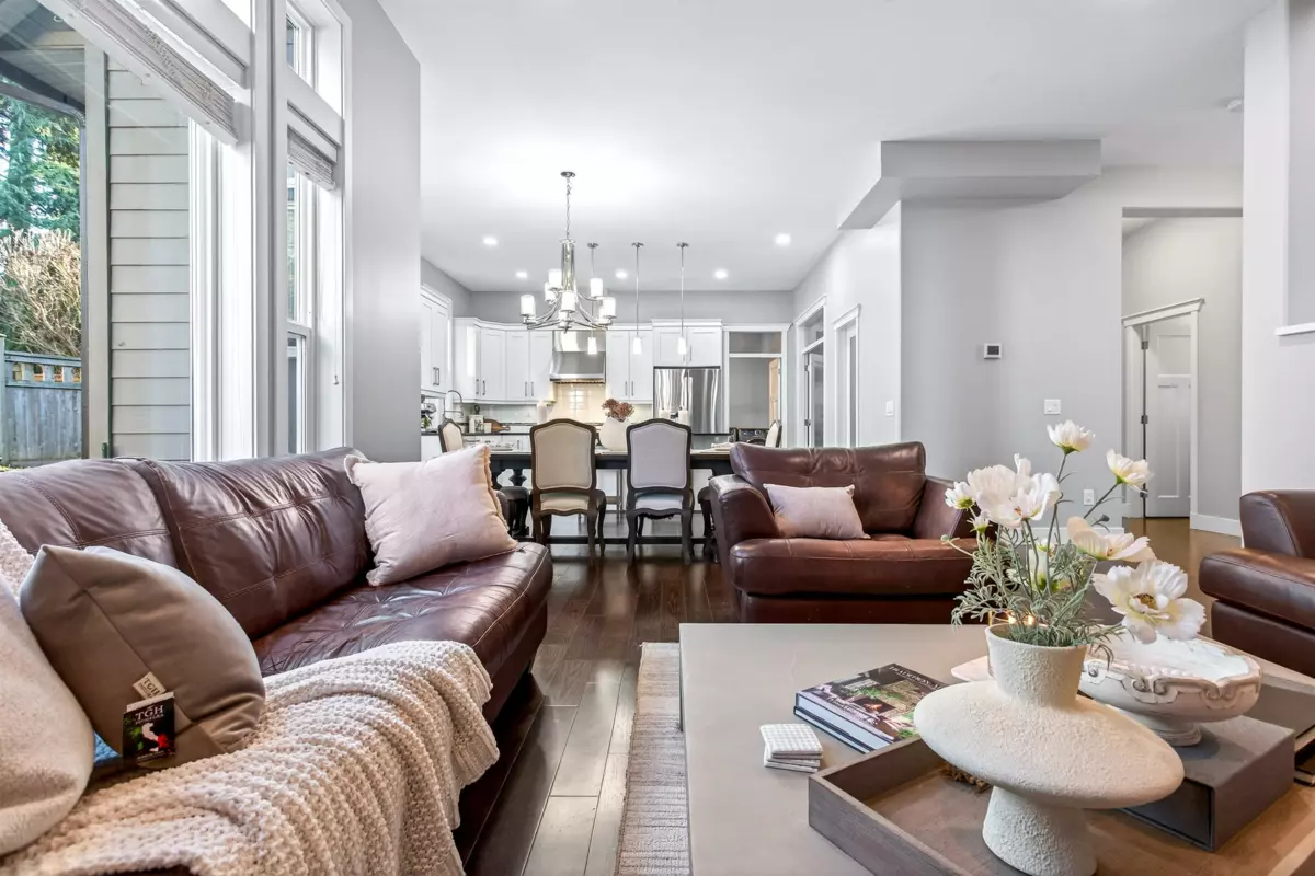 Kitchen Island Photo of 16088 28b Avenue, Surrey, BC