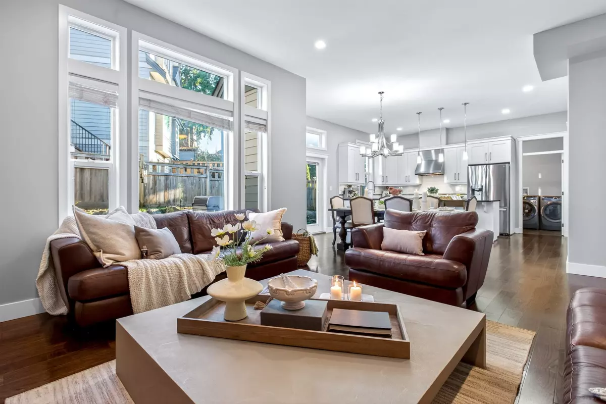 Kitchen Photo of 16088 28b Avenue, Surrey, BC