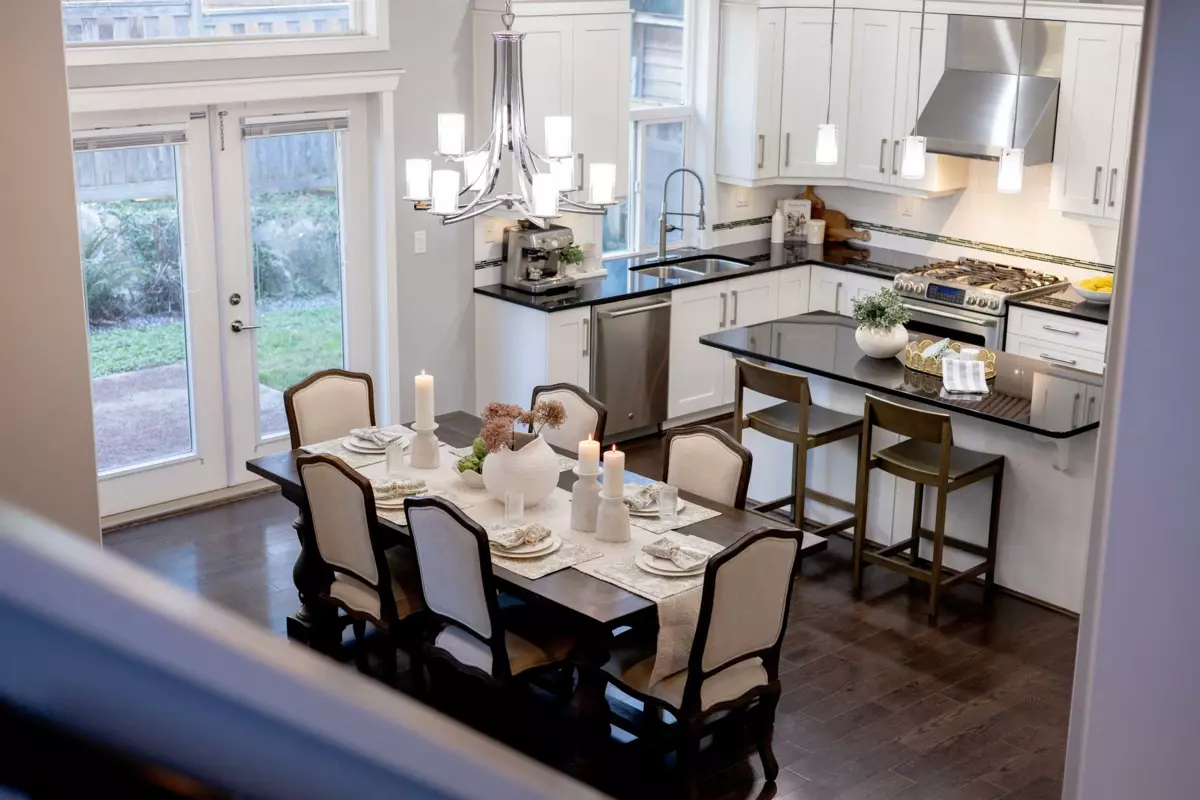 Walk-In Closet Photo of 16088 28b Avenue, Surrey, BC