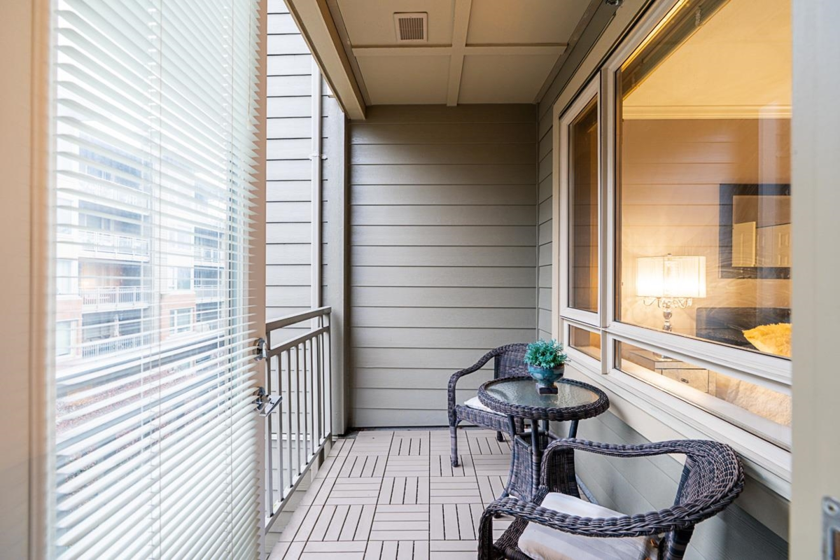 Office / Den Photo of 403 139 W 22nd Street, North Vancouver, BC