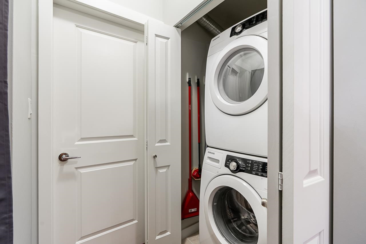 Powder Room Photo of 403 139 W 22nd Street, North Vancouver, BC