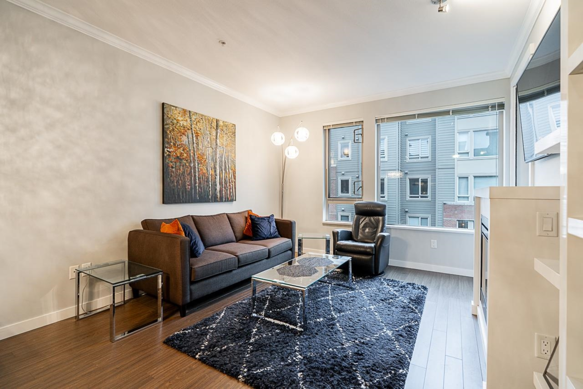 Primary Bedroom Photo of 403 139 W 22nd Street, North Vancouver, BC