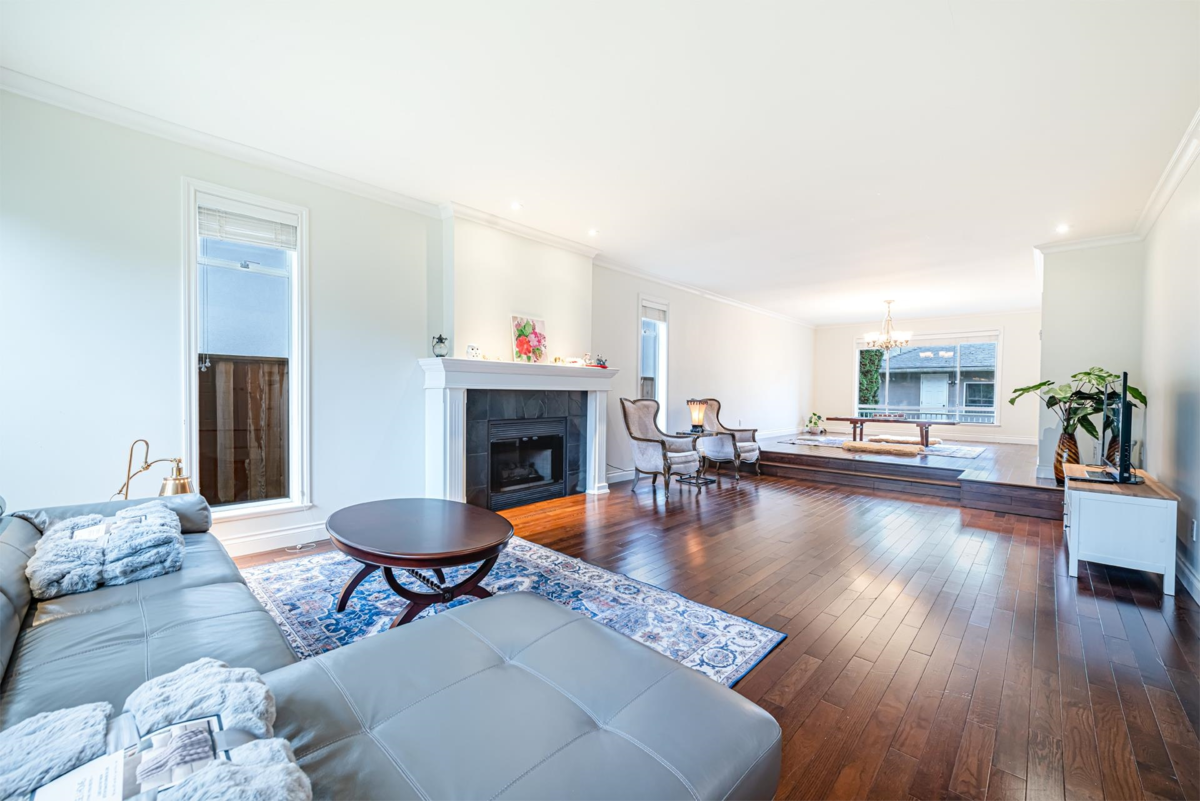 Living Room Photo of 4570 W 13th Avenue, Vancouver, BC