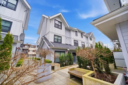 401 6933 Arcola Street, Burnaby, BC