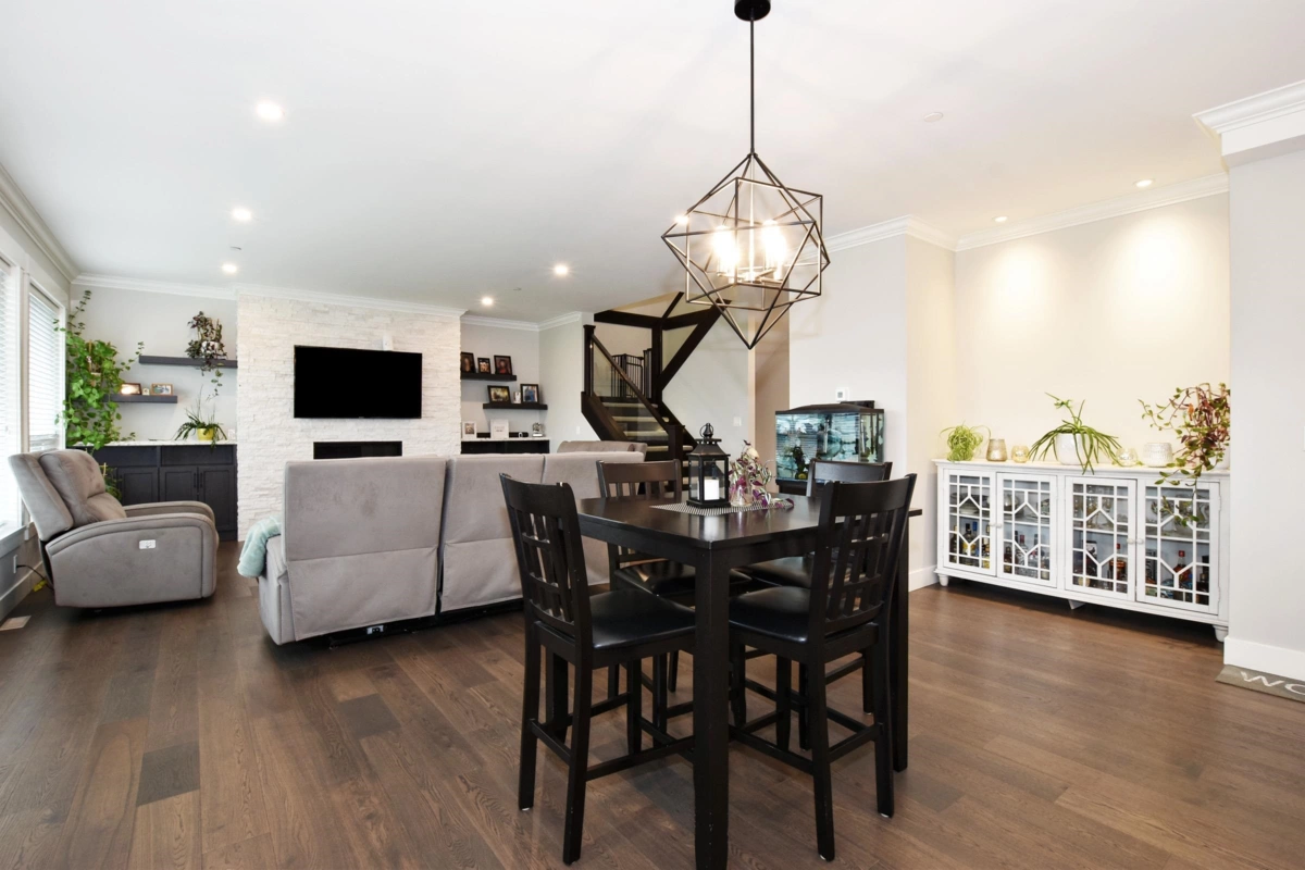 Dining Area Photo of 35262 Ewert Avenue, Mission, BC