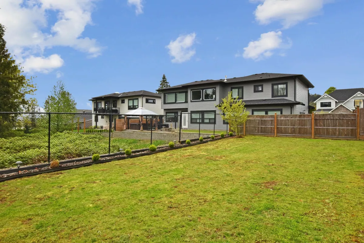 Swimming Pool Photo of 35262 Ewert Avenue, Mission, BC