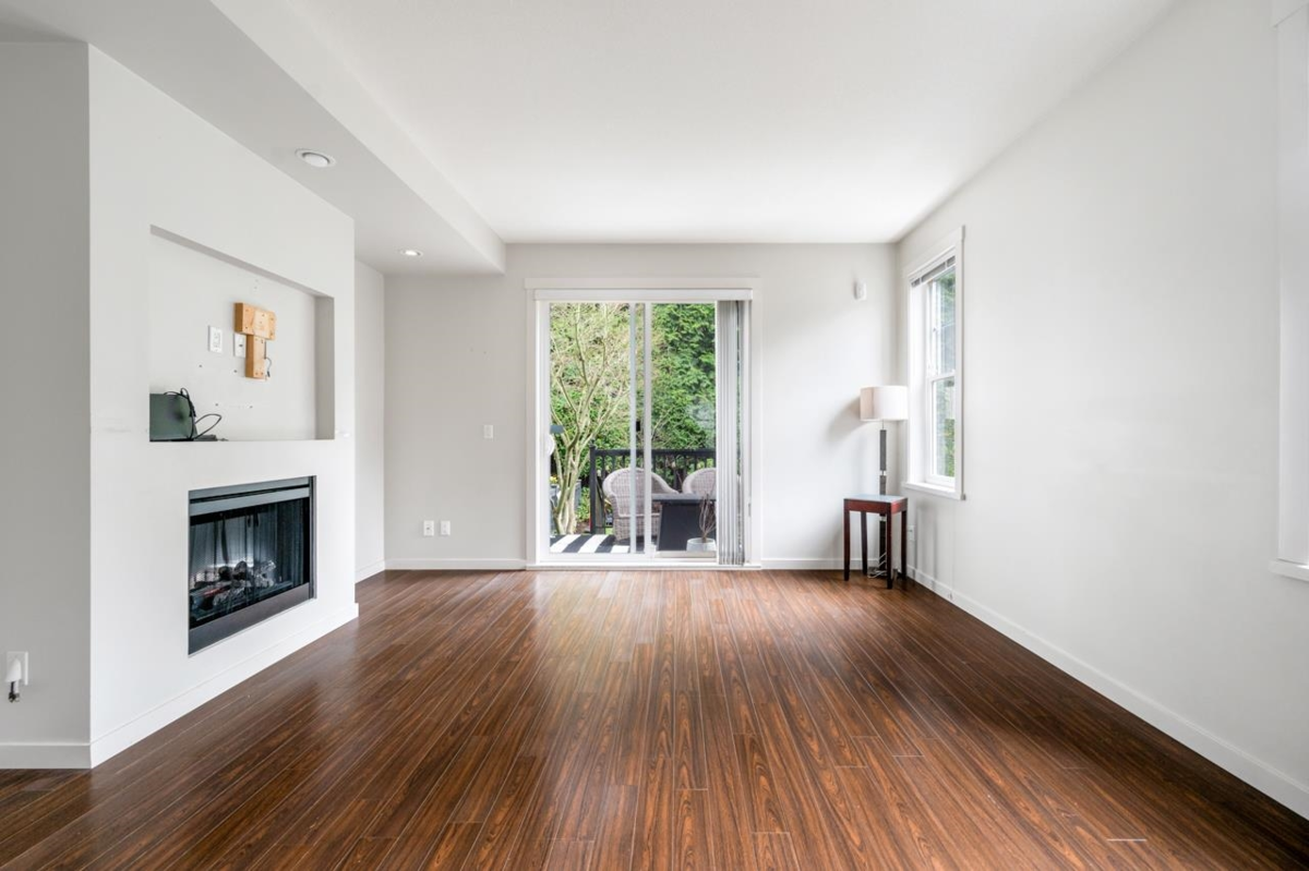 Dining Area Photo of 32 102 Fraser Street, Port Moody, BC
