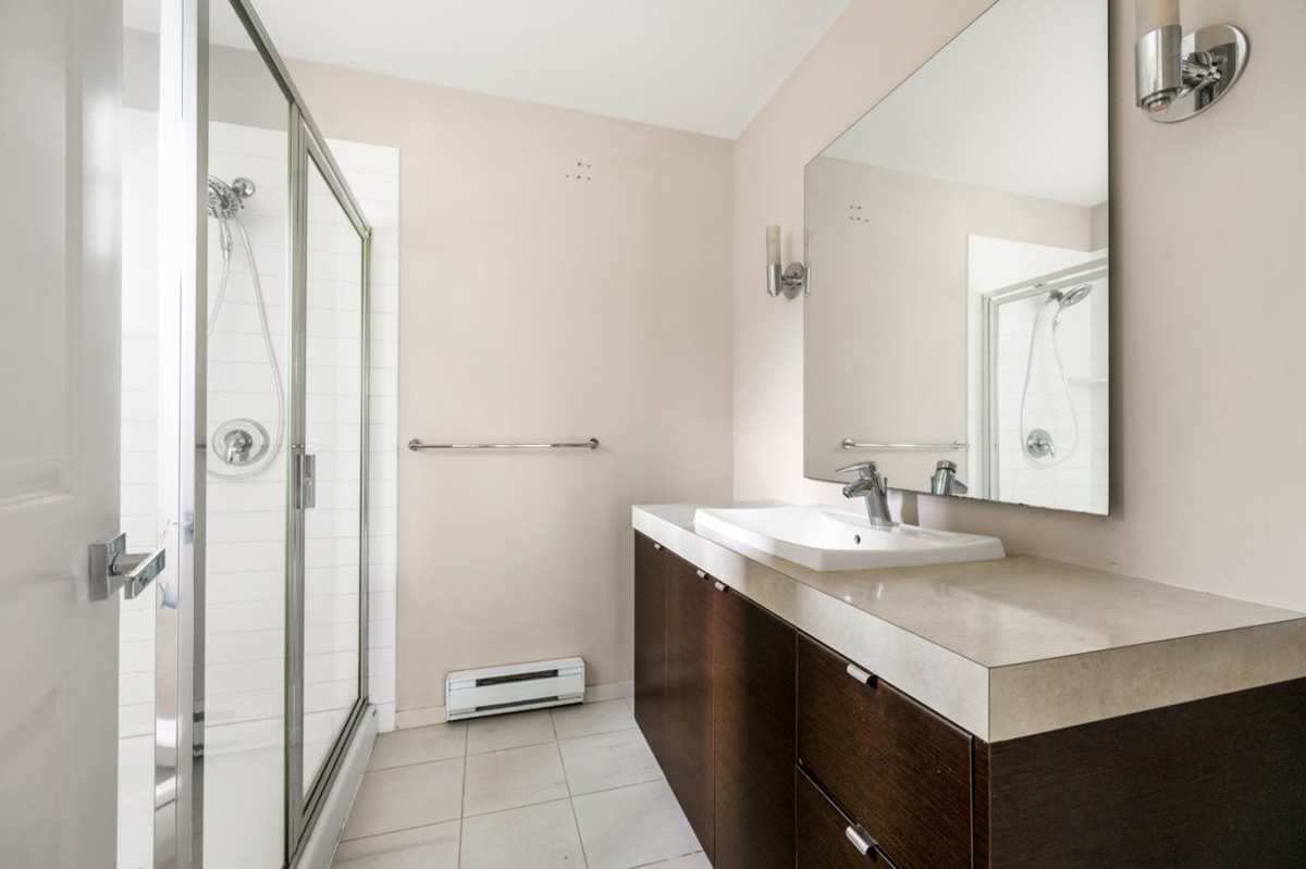 Walk-In Closet Photo of 32 102 Fraser Street, Port Moody, BC