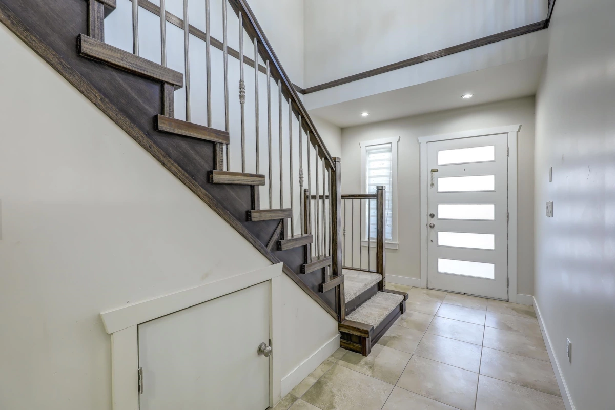 Entry Foyer Photo of 4620 W River Road, Ladner, BC