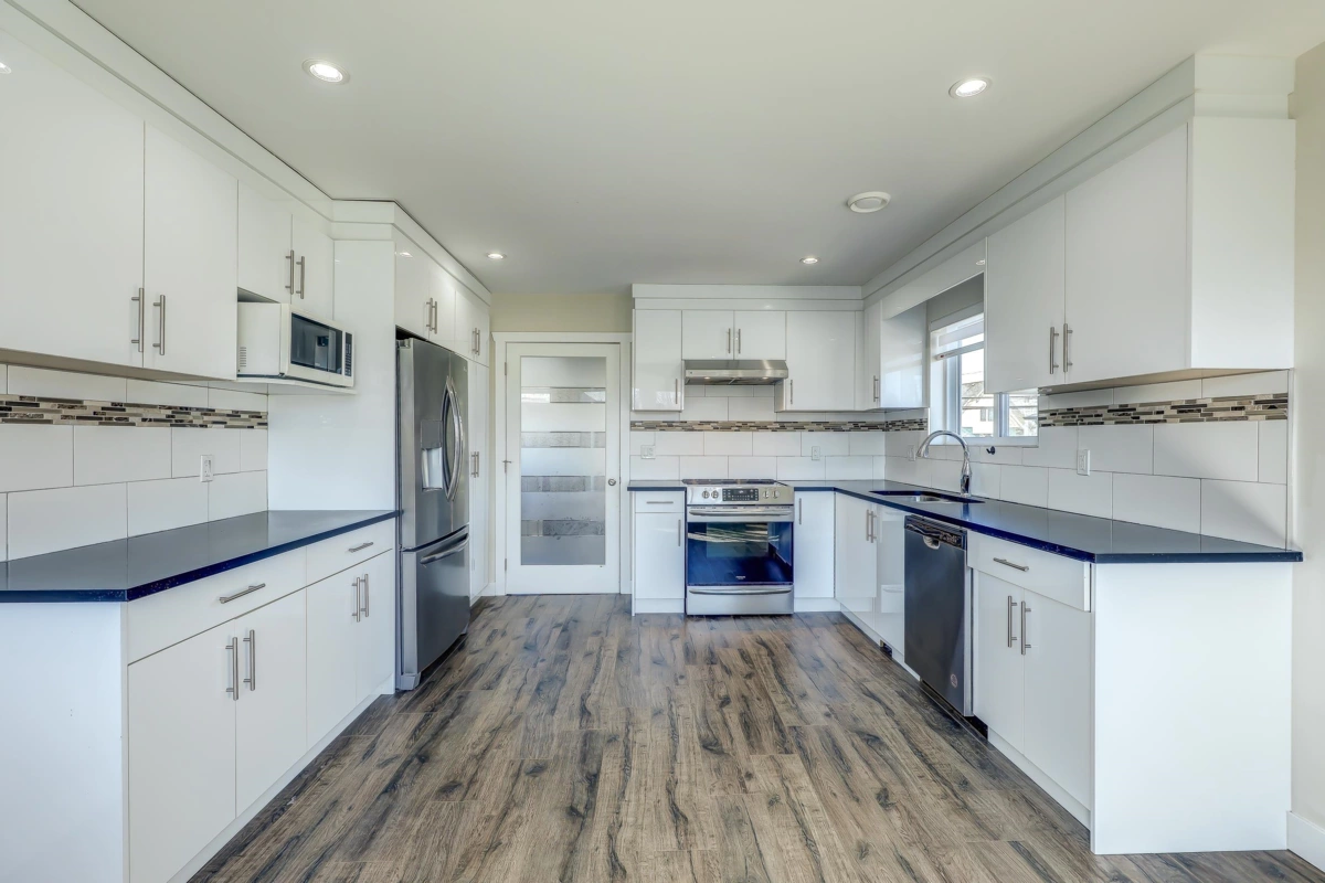 Walk-In Closet Photo of 4620 W River Road, Ladner, BC