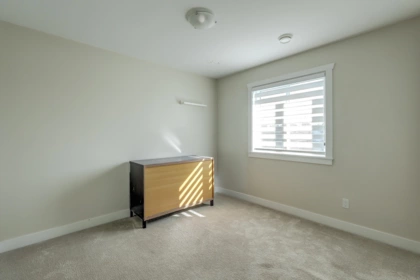 Basement Recreation Room Photo of 4620 W River Road, Ladner, BC