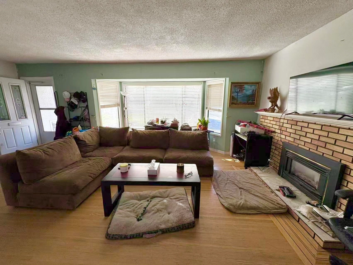 Dining Area Photo of 11074 146 Street, Surrey, BC