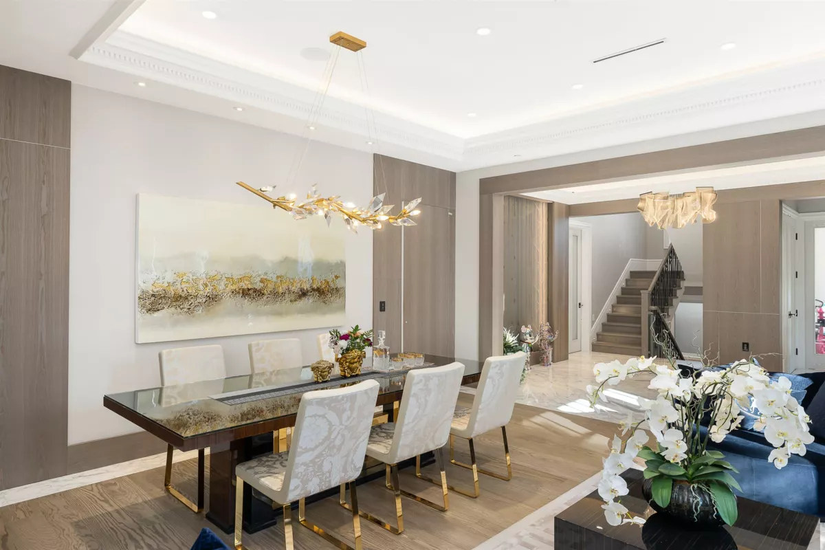 Dining Area Photo of 1239 W 40th Avenue, Vancouver, BC