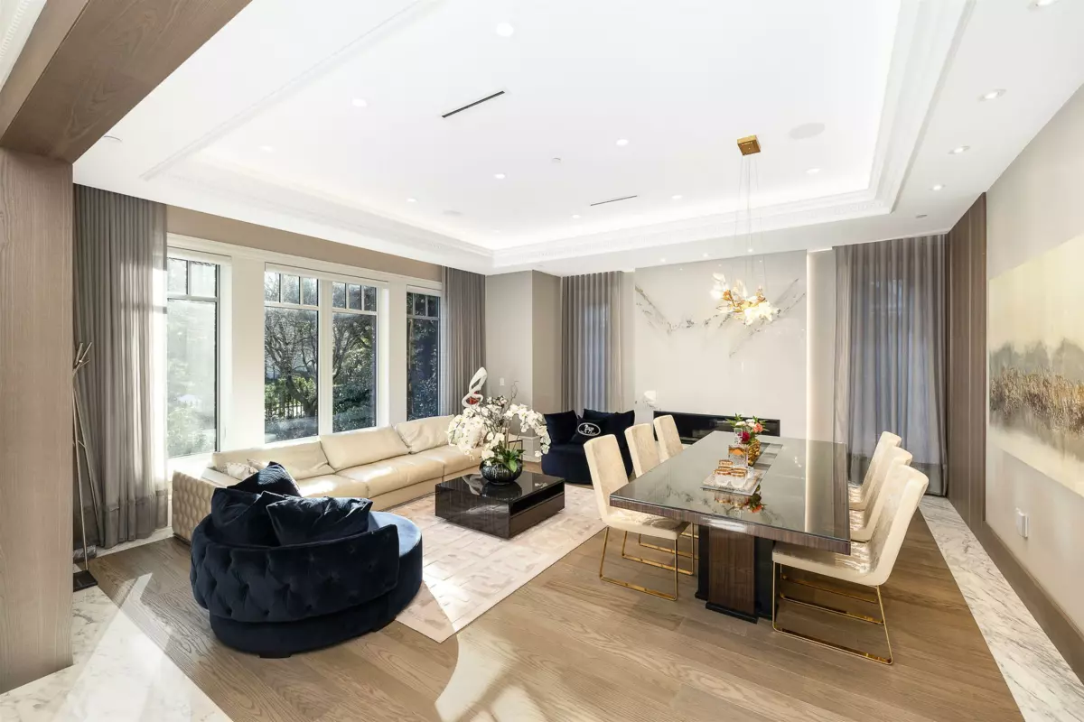 Family Room Photo of 1239 W 40th Avenue, Vancouver, BC