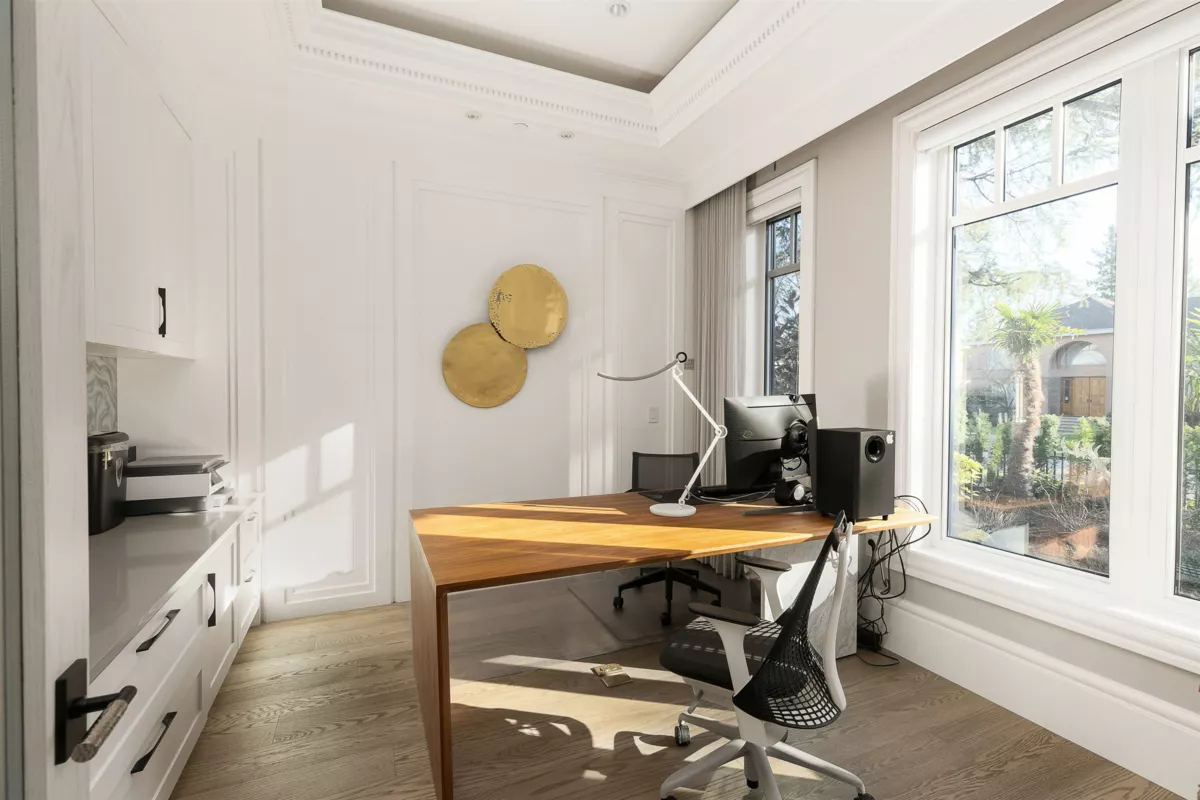 Kitchen Island Photo of 1239 W 40th Avenue, Vancouver, BC