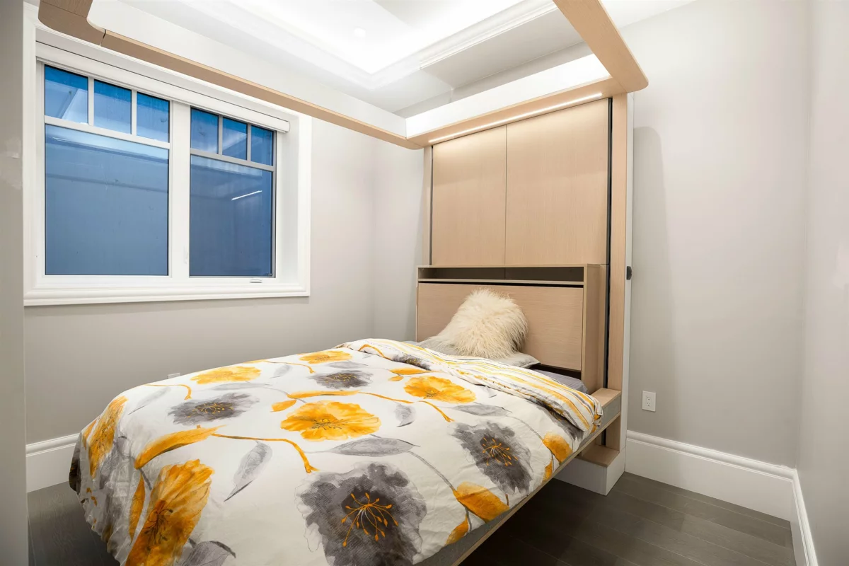 Swimming Pool Photo of 1239 W 40th Avenue, Vancouver, BC