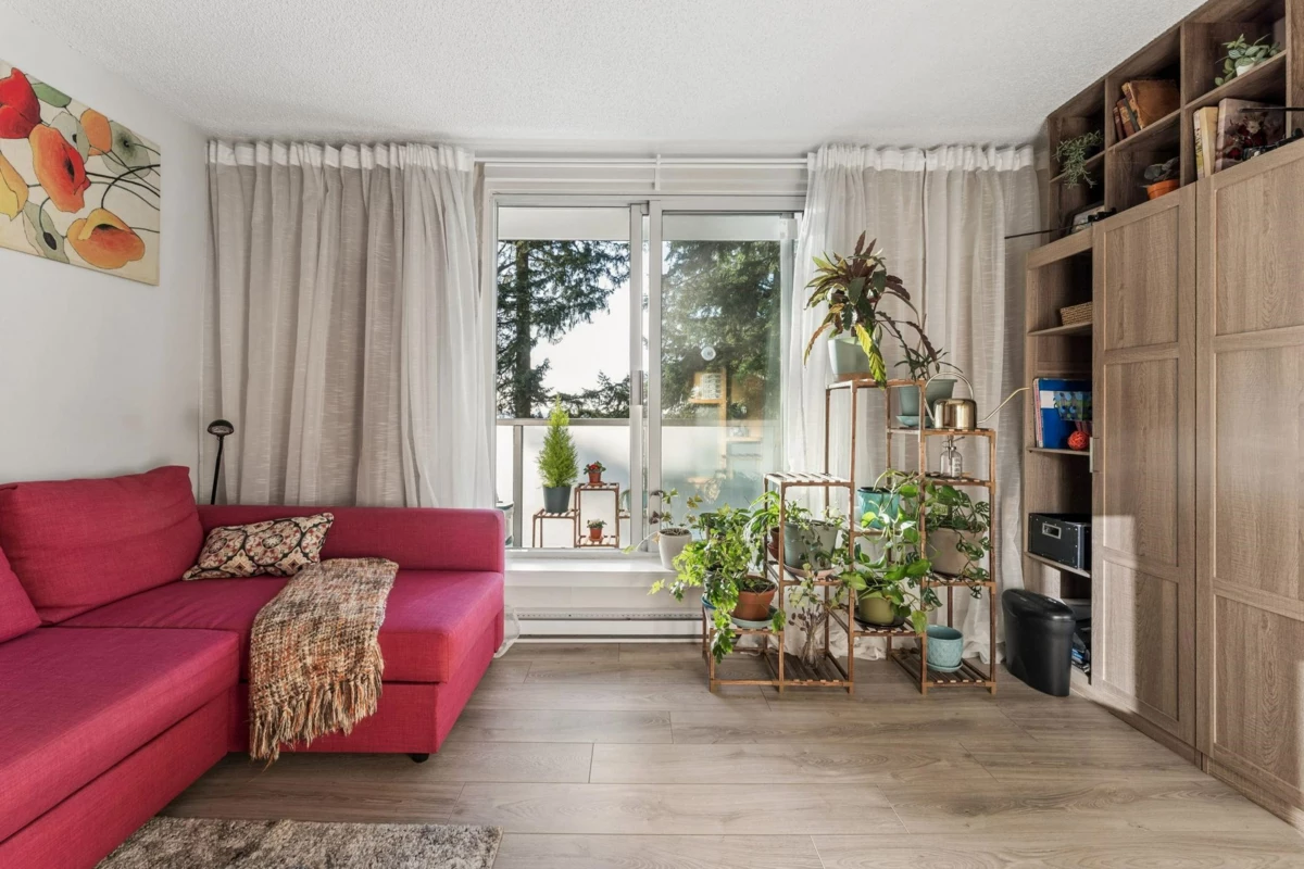 Dining Area Photo of 1005 9541 Erickson Drive, Burnaby, BC