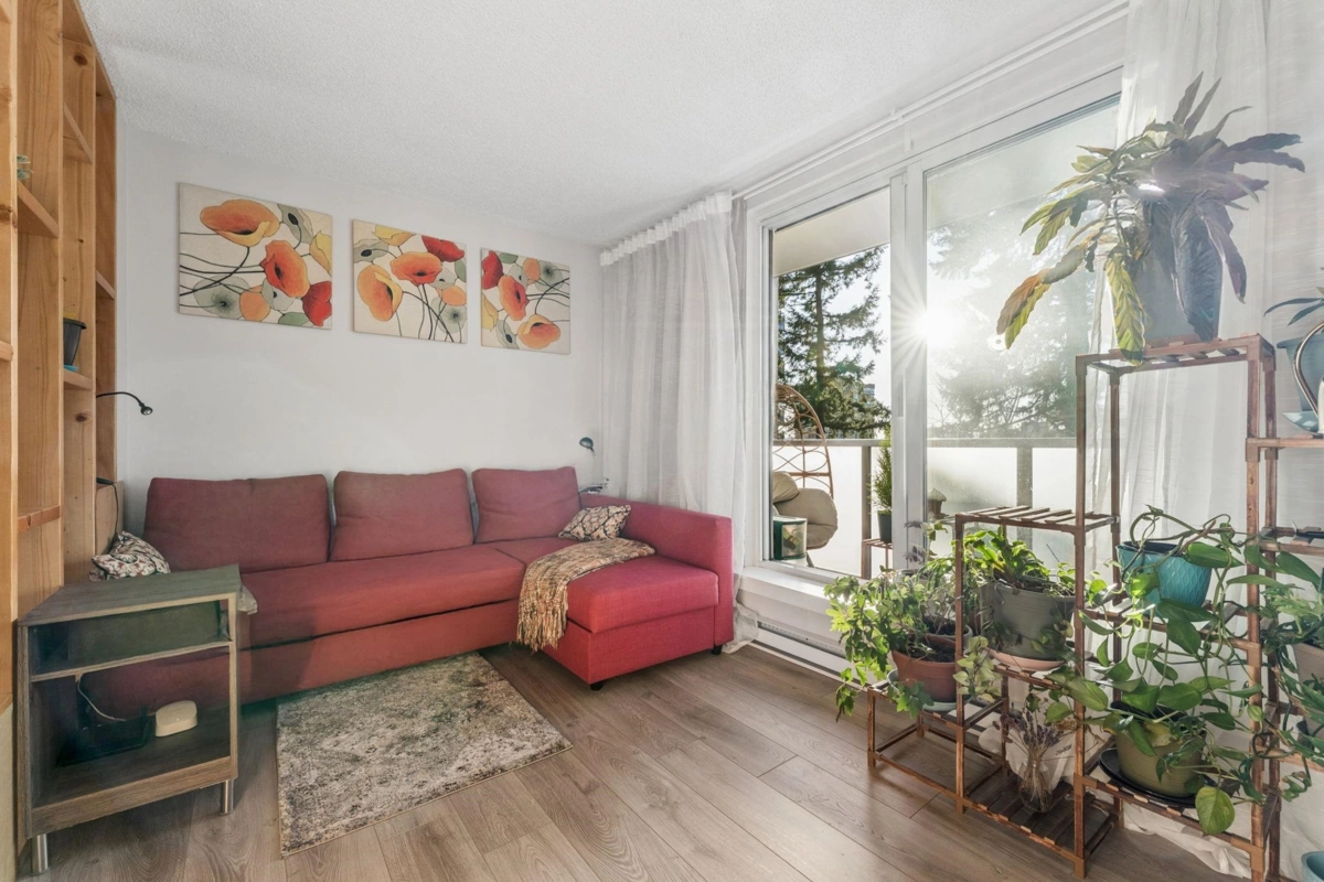 Family Room Photo of 1005 9541 Erickson Drive, Burnaby, BC