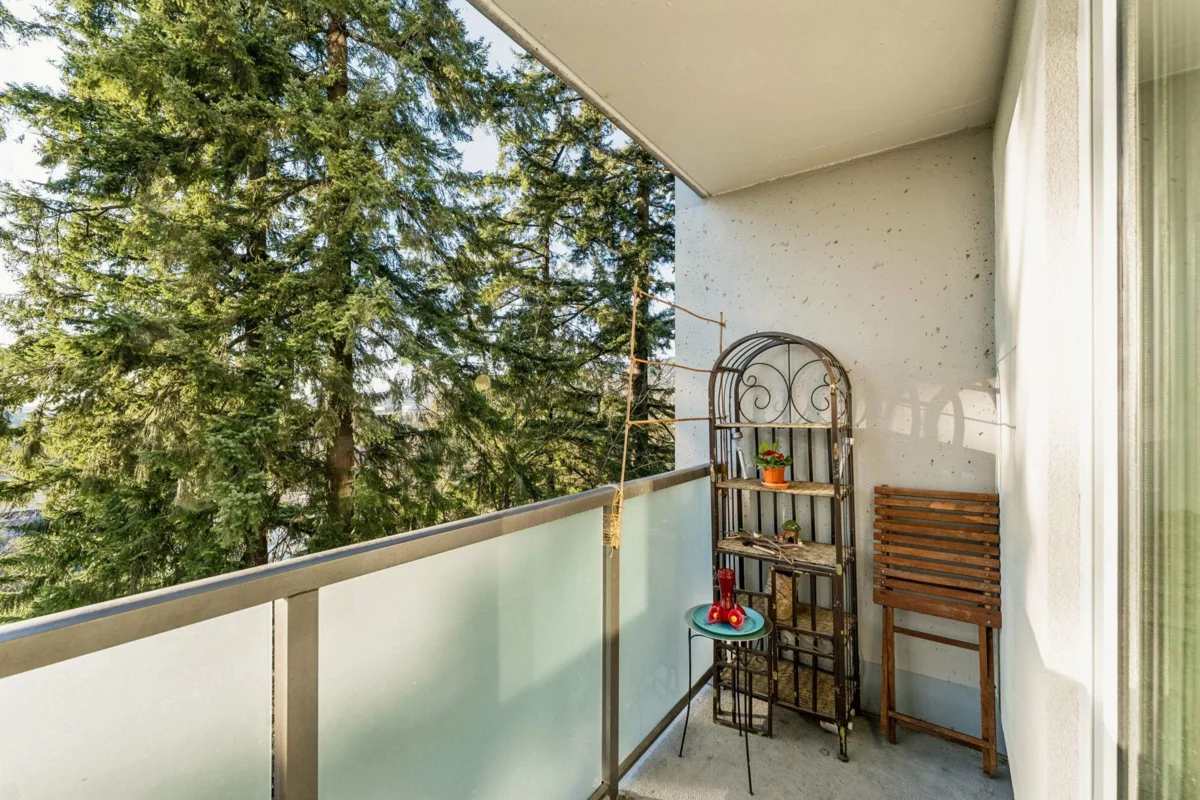 Laundry Room Photo of 1005 9541 Erickson Drive, Burnaby, BC