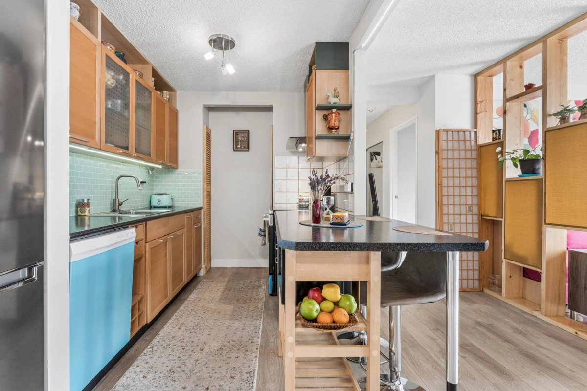 Walk-In Closet Photo of 1005 9541 Erickson Drive, Burnaby, BC