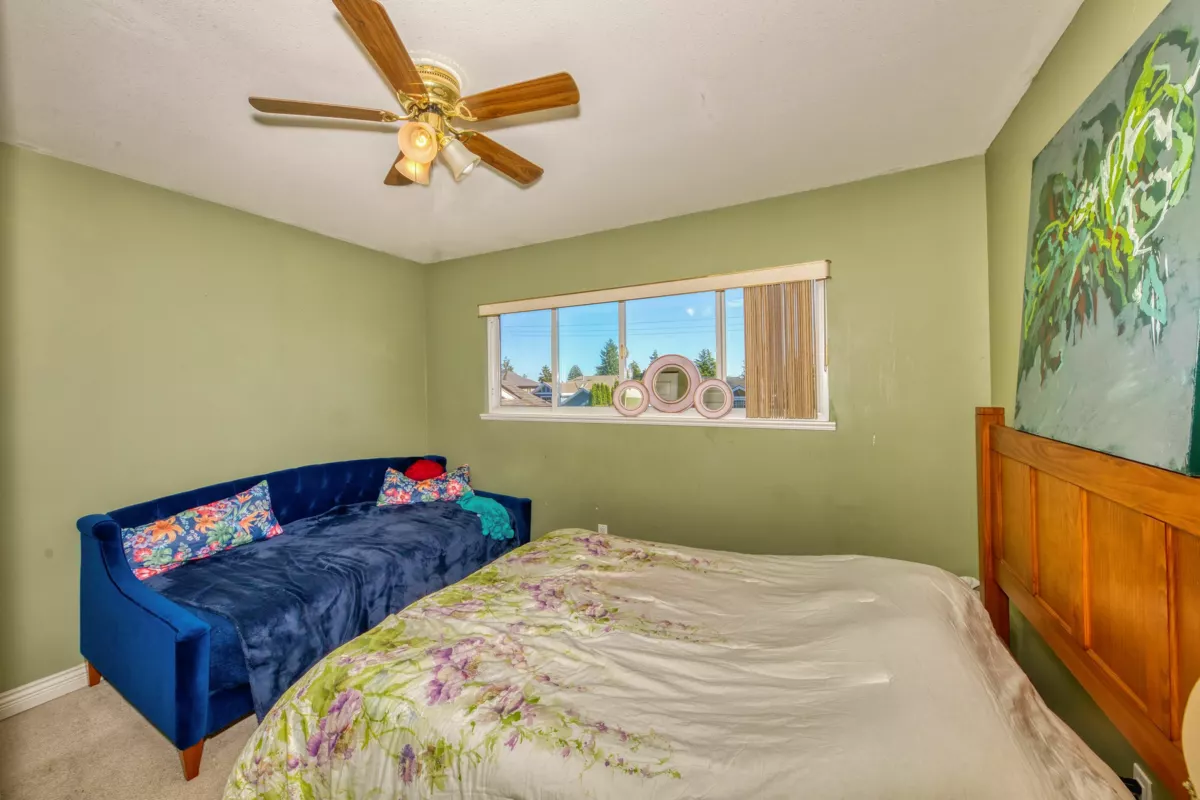 Garage Interior Photo of 826 E 13th Street, North Vancouver, BC