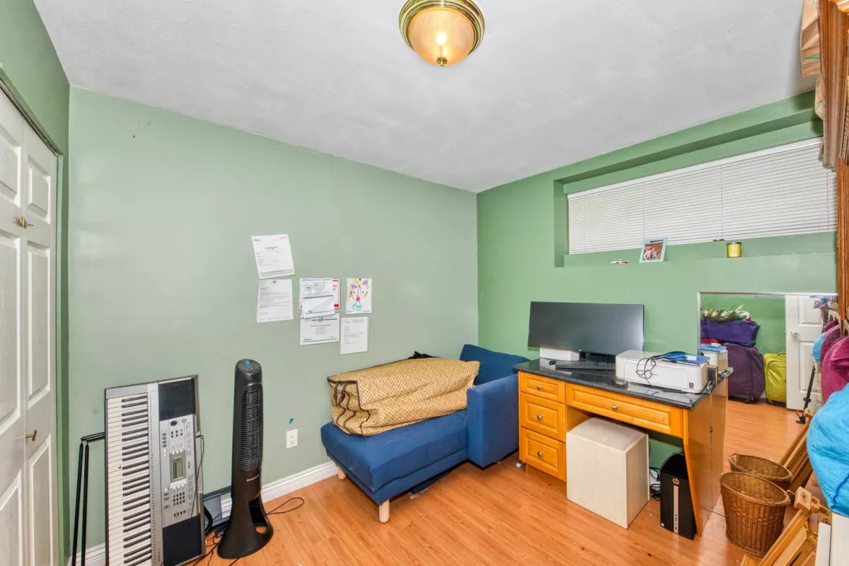 Outdoor Kitchen Photo of 826 E 13th Street, North Vancouver, BC