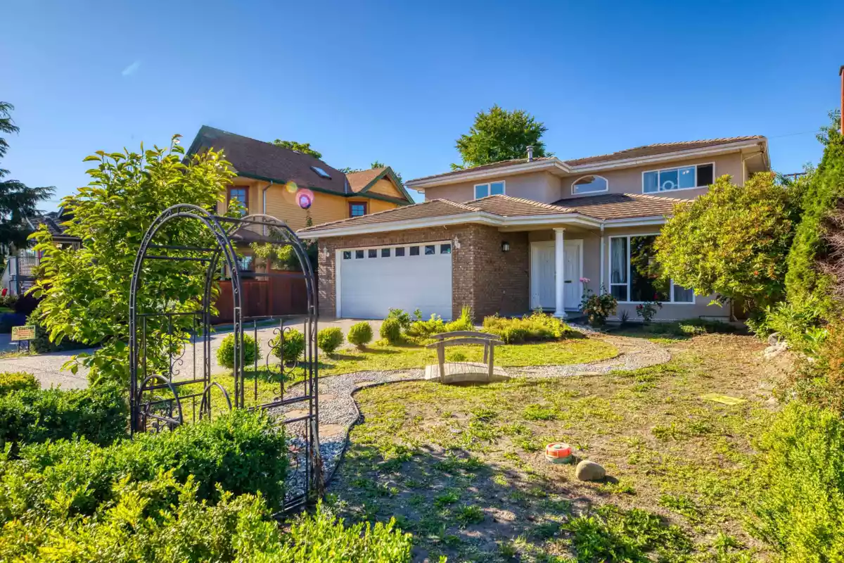 Street View Photo of 826 E 13th Street, North Vancouver, BC
