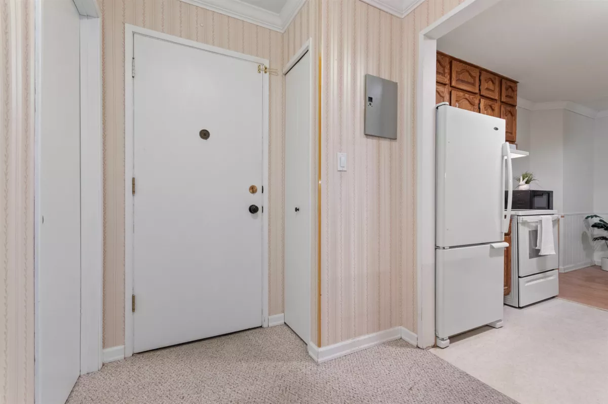 Basement Recreation Room Photo of 105 9175 Mary Street, Chilliwack, BC