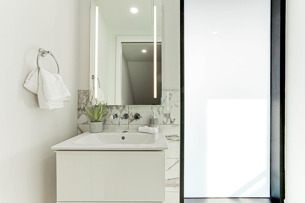 Bedroom 4 Photo of 903 239 Keefer Street, Vancouver, BC