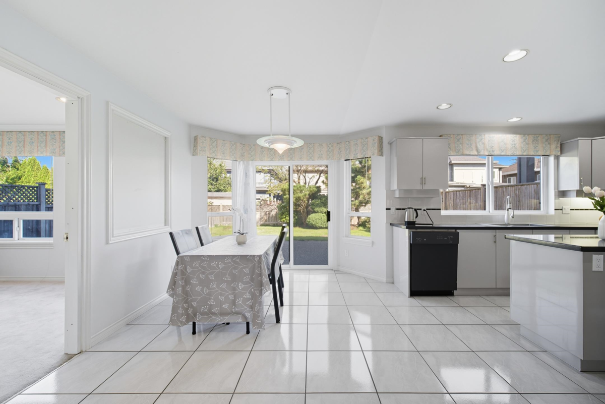 Kitchen Photo of 12631 Cameron Drive, Richmond, BC