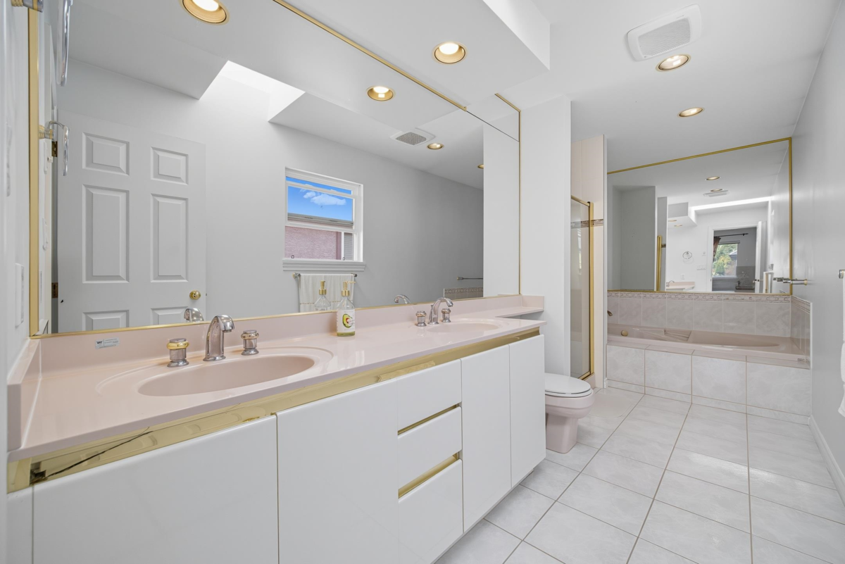 Powder Room Photo of 12631 Cameron Drive, Richmond, BC