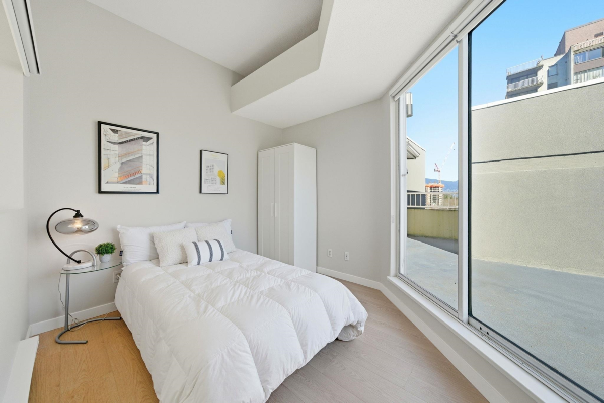 Garden / Landscaping Photo of 702 1771 Nelson Street, Vancouver, BC