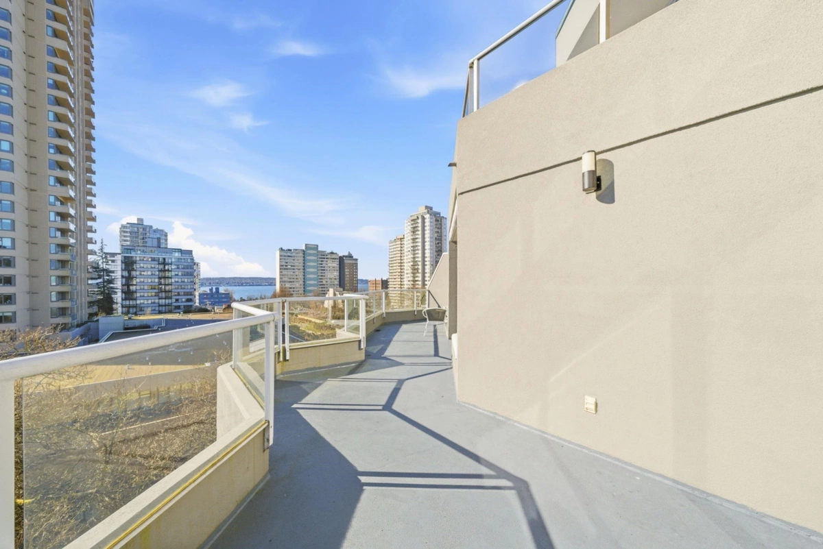 Hot Tub / Spa Photo of 702 1771 Nelson Street, Vancouver, BC