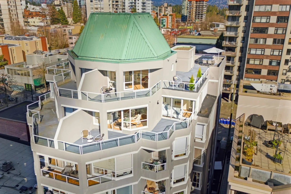 Living Room Photo of 702 1771 Nelson Street, Vancouver, BC