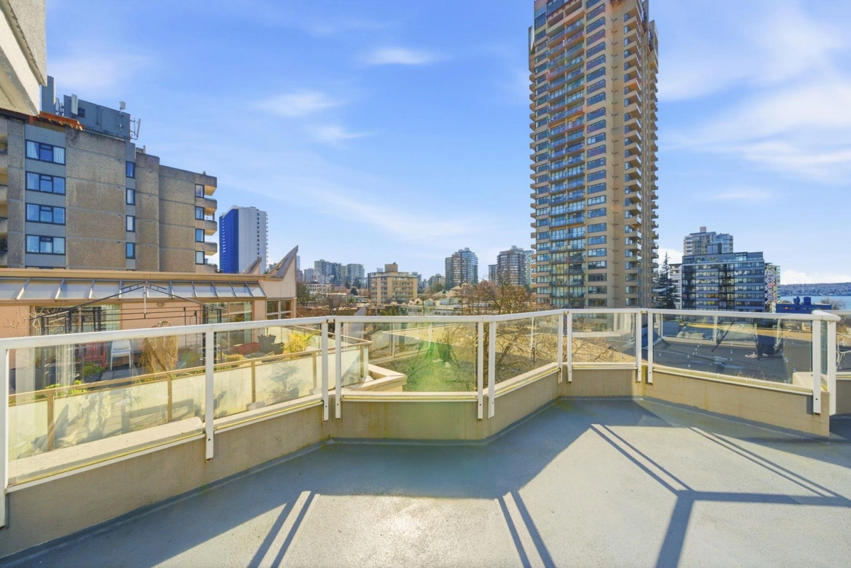 Outdoor Kitchen Photo of 702 1771 Nelson Street, Vancouver, BC
