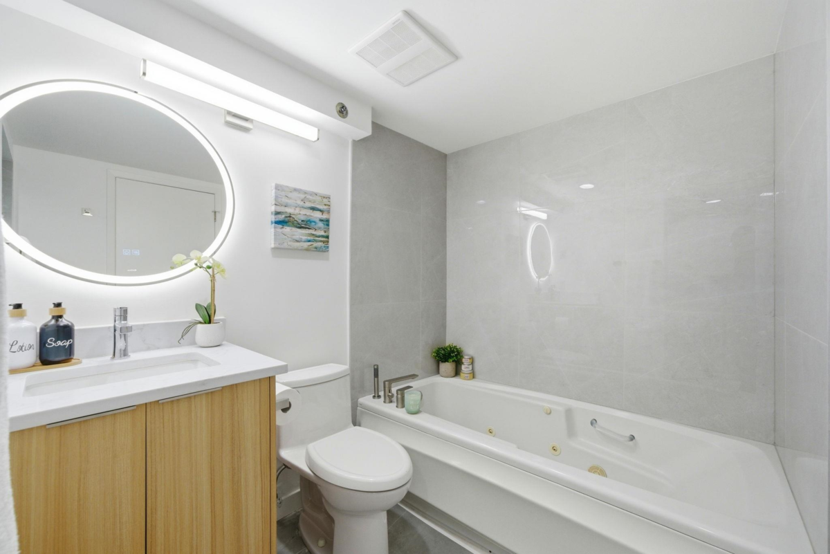 Outdoor Patio Photo of 702 1771 Nelson Street, Vancouver, BC