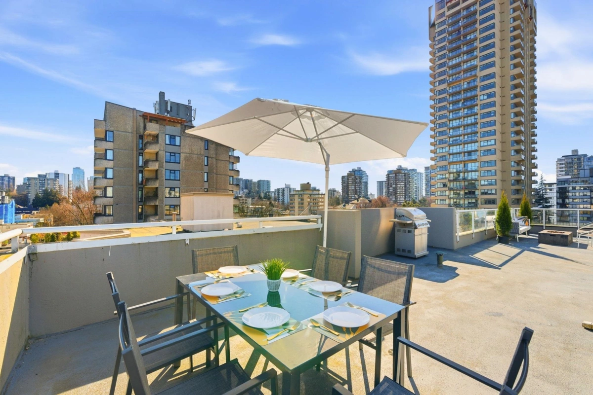 Powder Room Photo of 702 1771 Nelson Street, Vancouver, BC