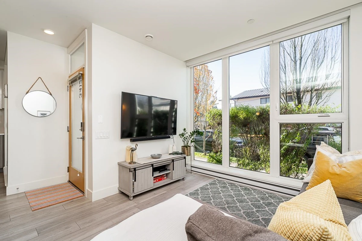 Dining Area Photo of 3412 St. Catherines Street, Vancouver, BC